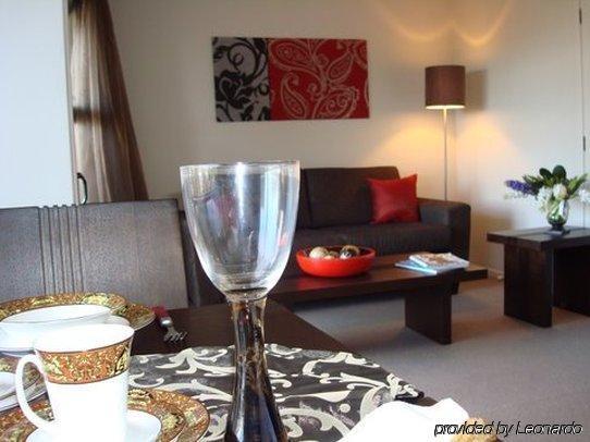 Apollo Aparthotel 4*