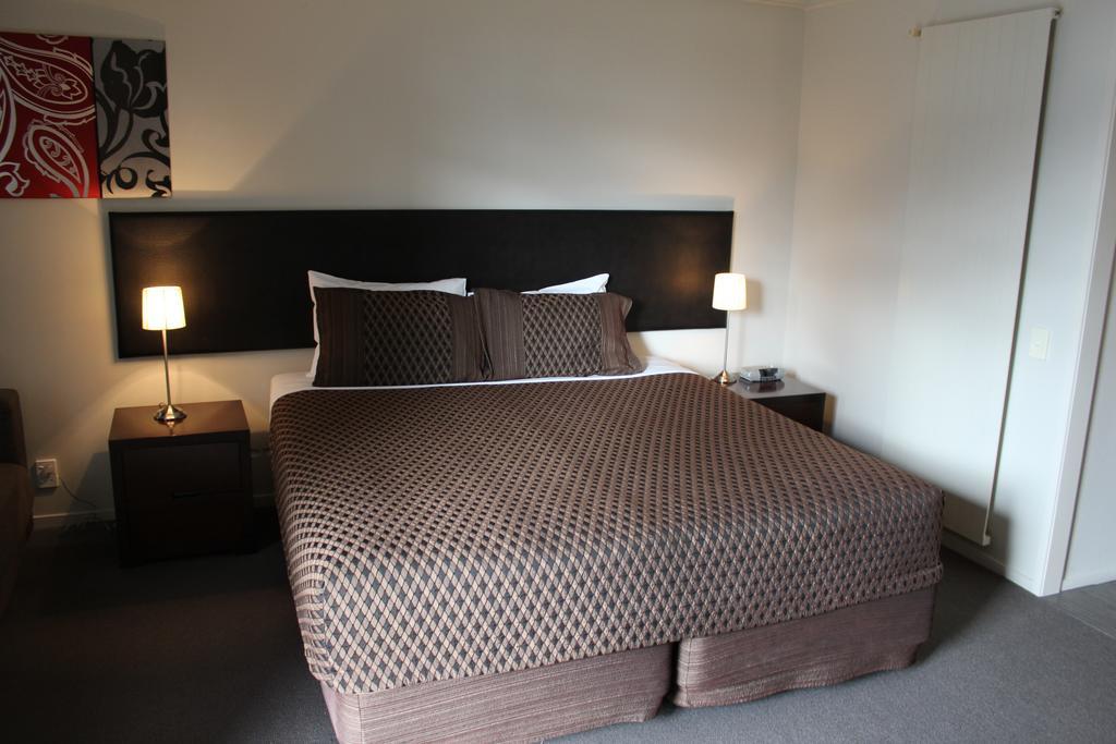 Apollo 4* Rotorua