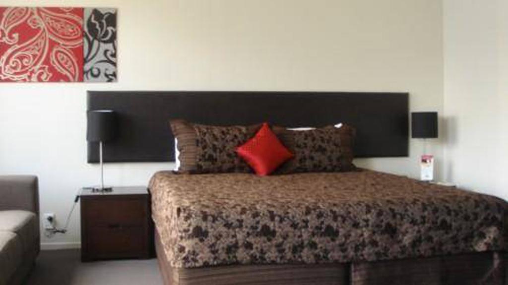 Apollo Aparthotel 4*