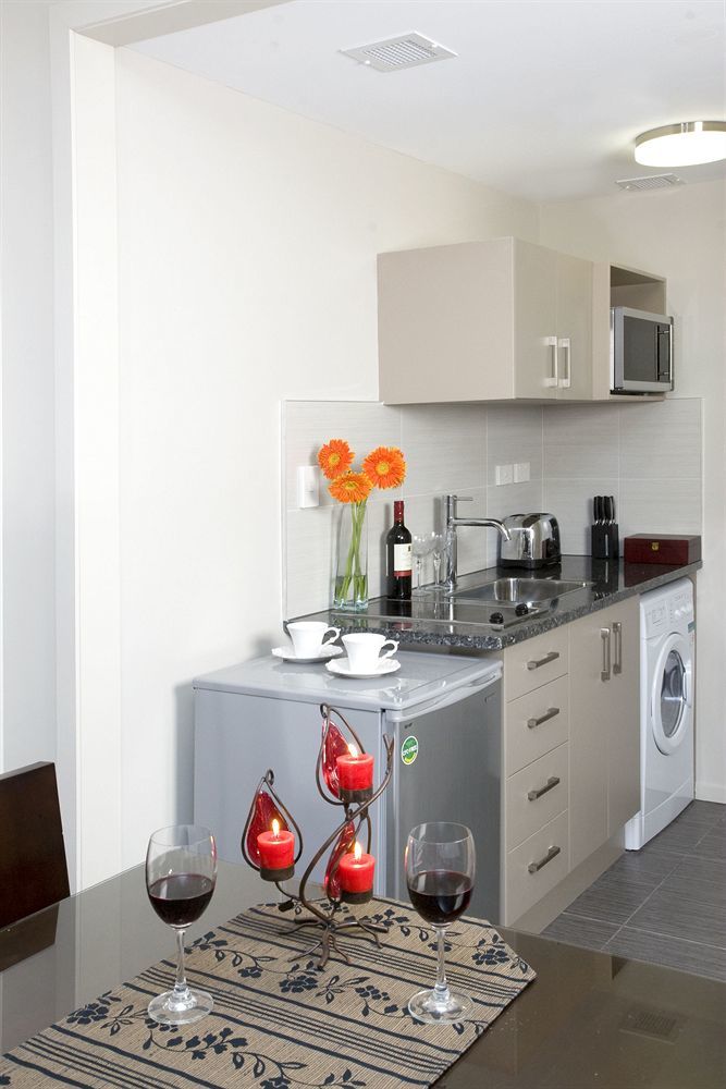 Apollo Aparthotel 4*